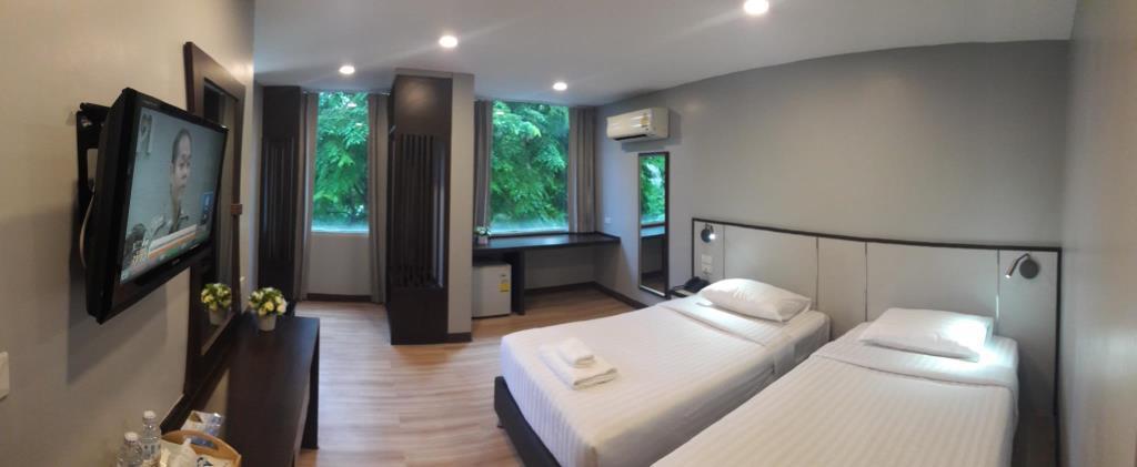Ywca Hotel Бангкок Экстерьер фото